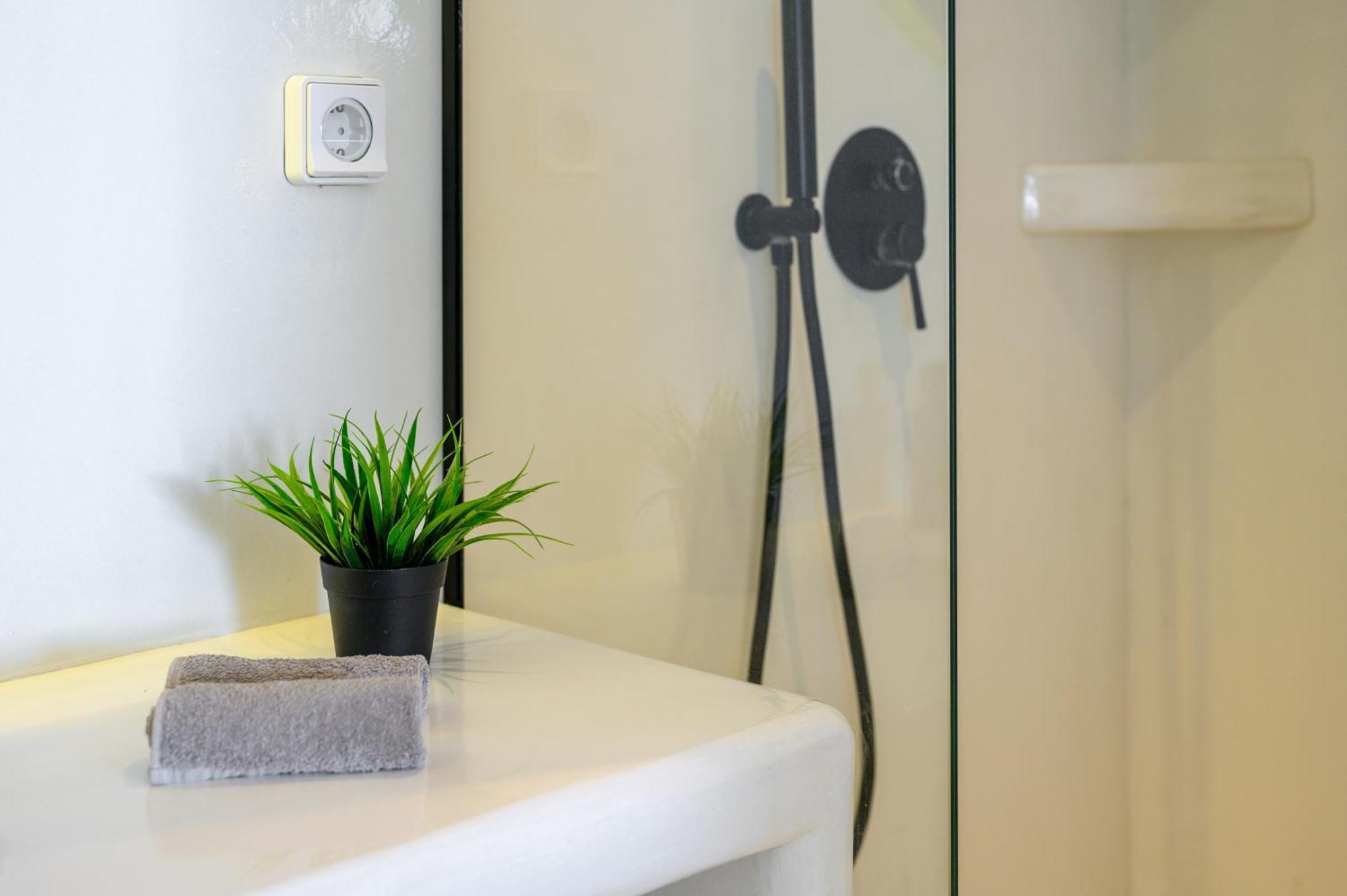 Leon Luxury Suites Imerovígli Eksteriør bilde